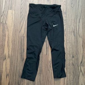 Black Nike Capri leggings